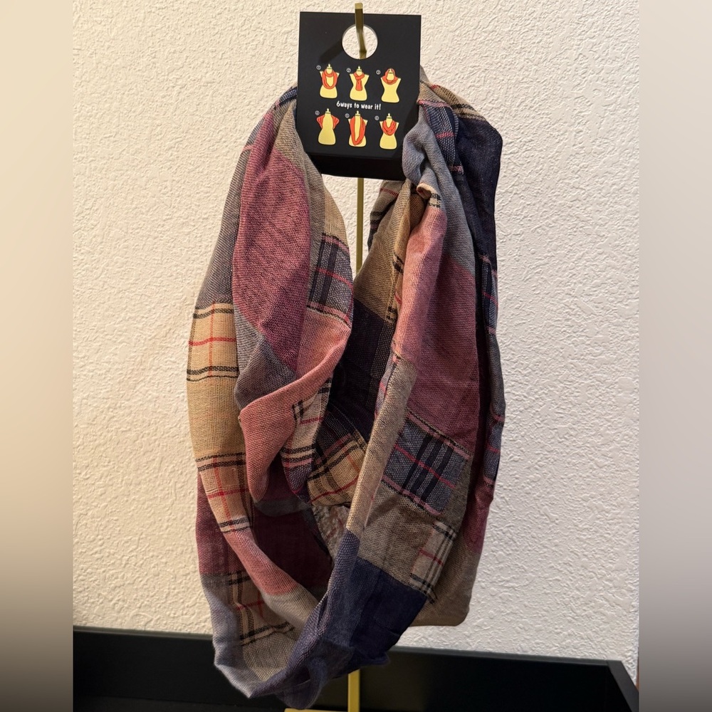 SUPPORT COOL GIFTSSS♥️♥️♥️   Women’s Plaid Infinity Scarf Tartan NWT - Picture 7 of 9